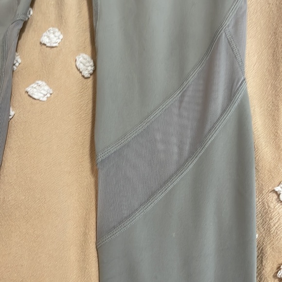 Athleta Athleta Eclipse 7/8 Tights Grey Mesh Size Small petite - Picture 3 of 5